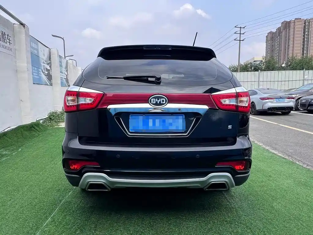 BYD S7 2015