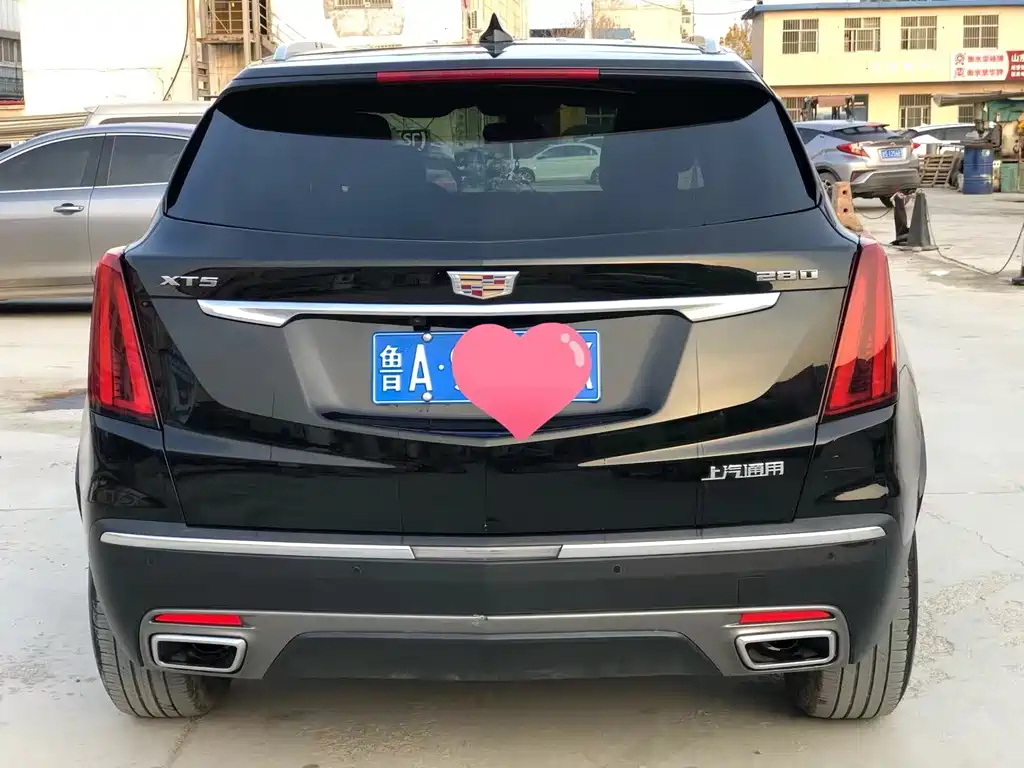 CADILLAC XT5 2021