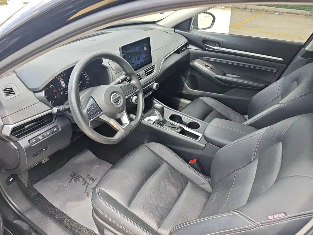 NISSAN TEANA 2022