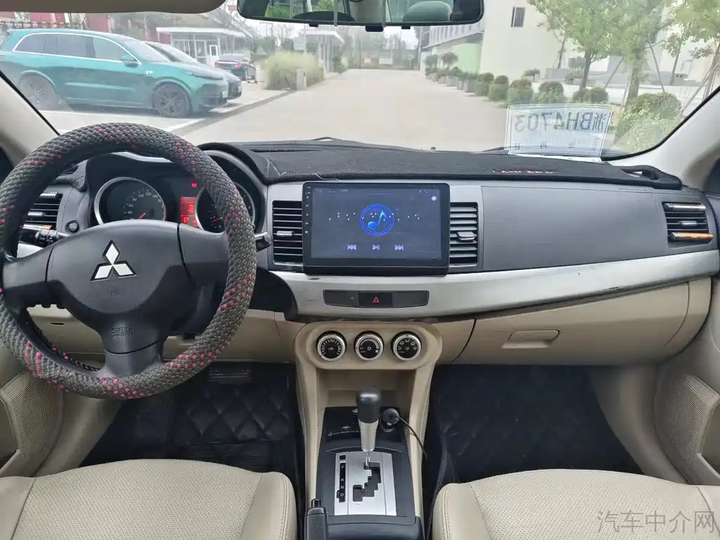 MITSUBISHI LANCER EX 2010