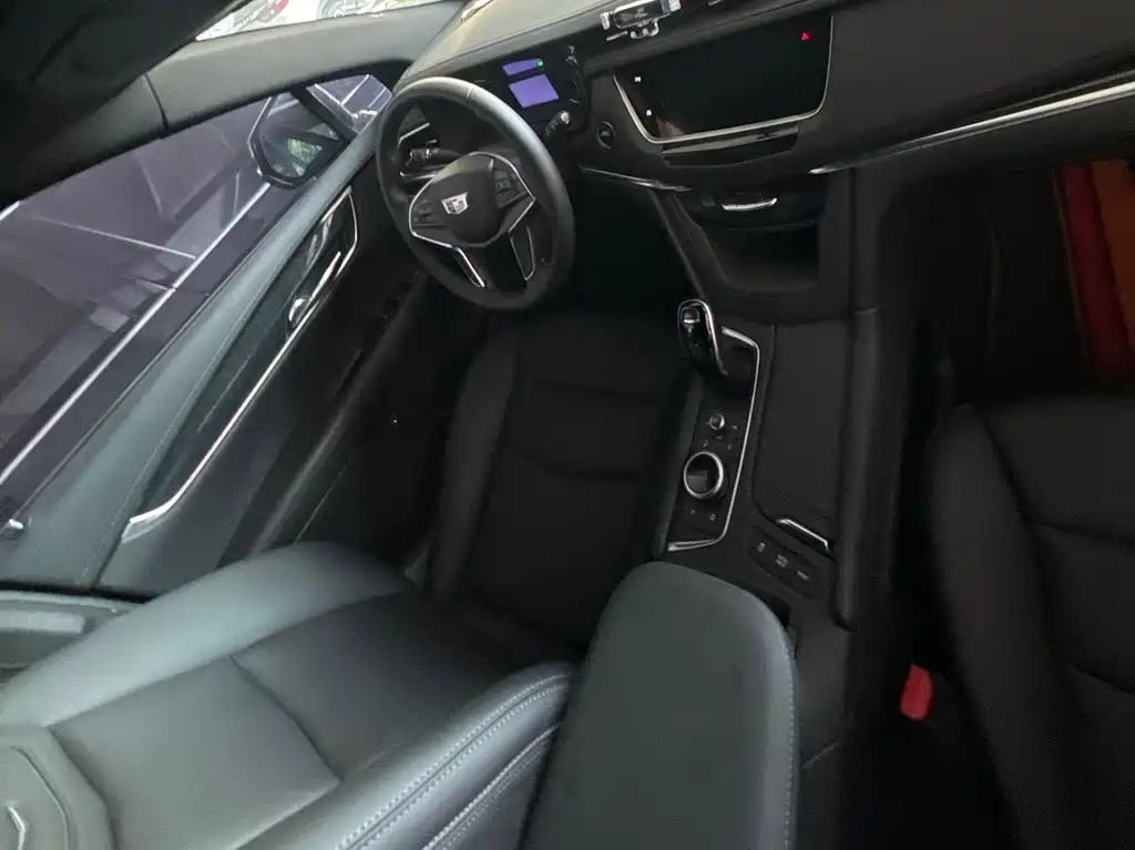 CADILLAC XT5 2022