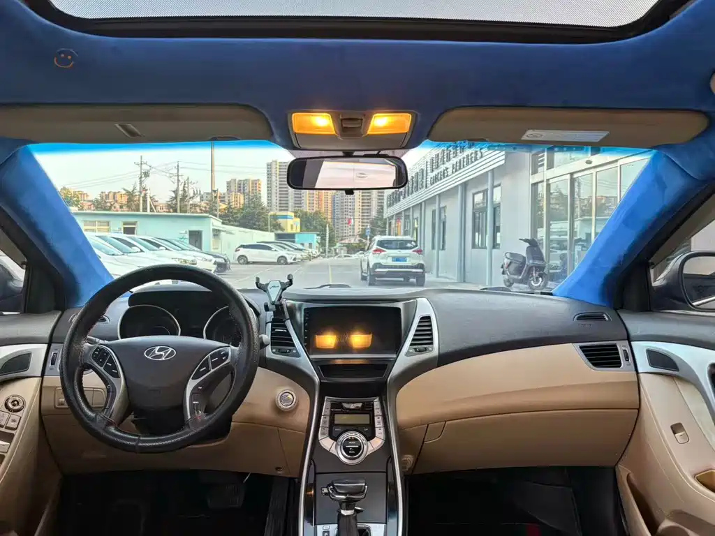 HYUNDAI ELANTRA 2013