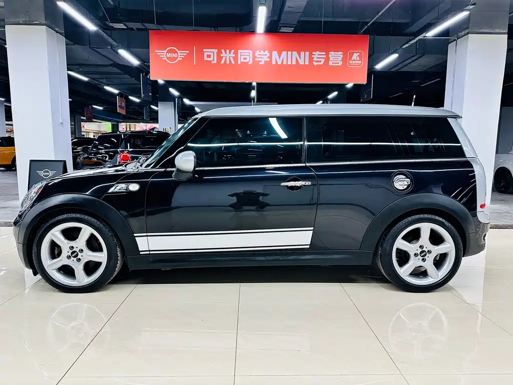 MINI CLUBMAN 2010