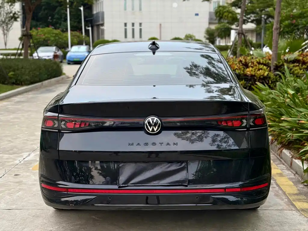 VOLKSWAGEN MAGOTAN 2024