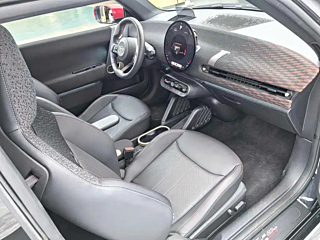 MINI OTHER 2024 YEAR 452KM COOPER SE 2024