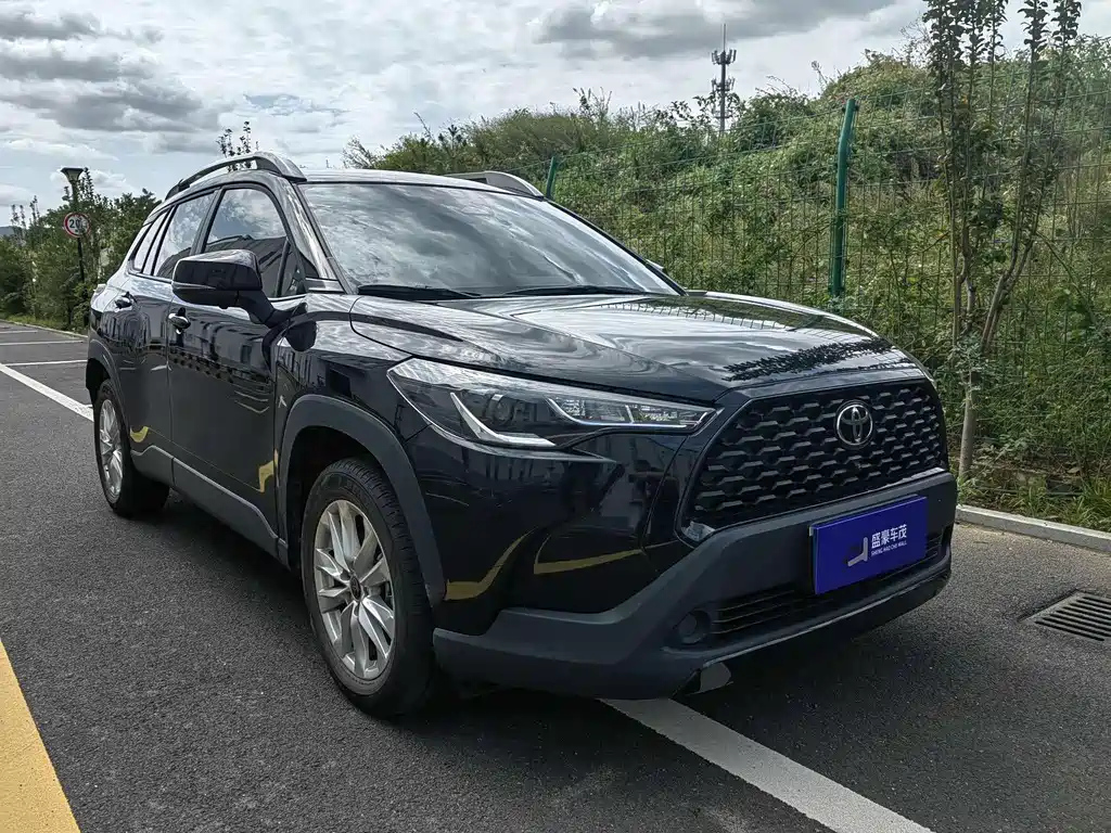 TOYOTA COROLLA CROSS 2024