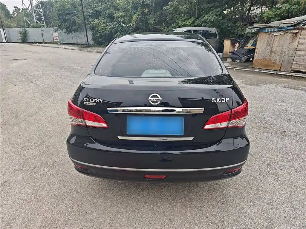 NISSAN SYLPHY 2018