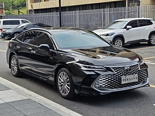 TOYOTA AVALON 2025