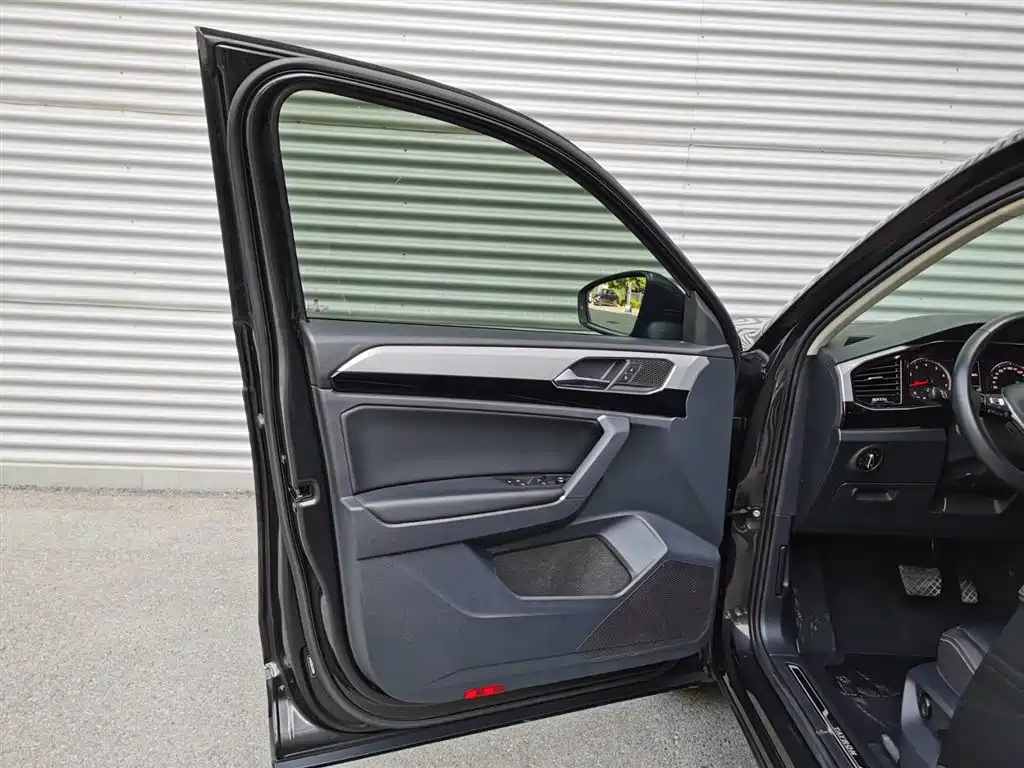 VOLKSWAGEN TAYRON 2020