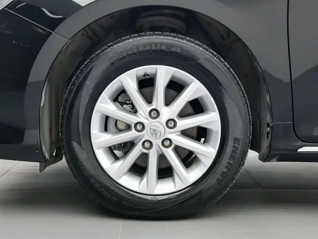 TOYOTA CAMRY 2013