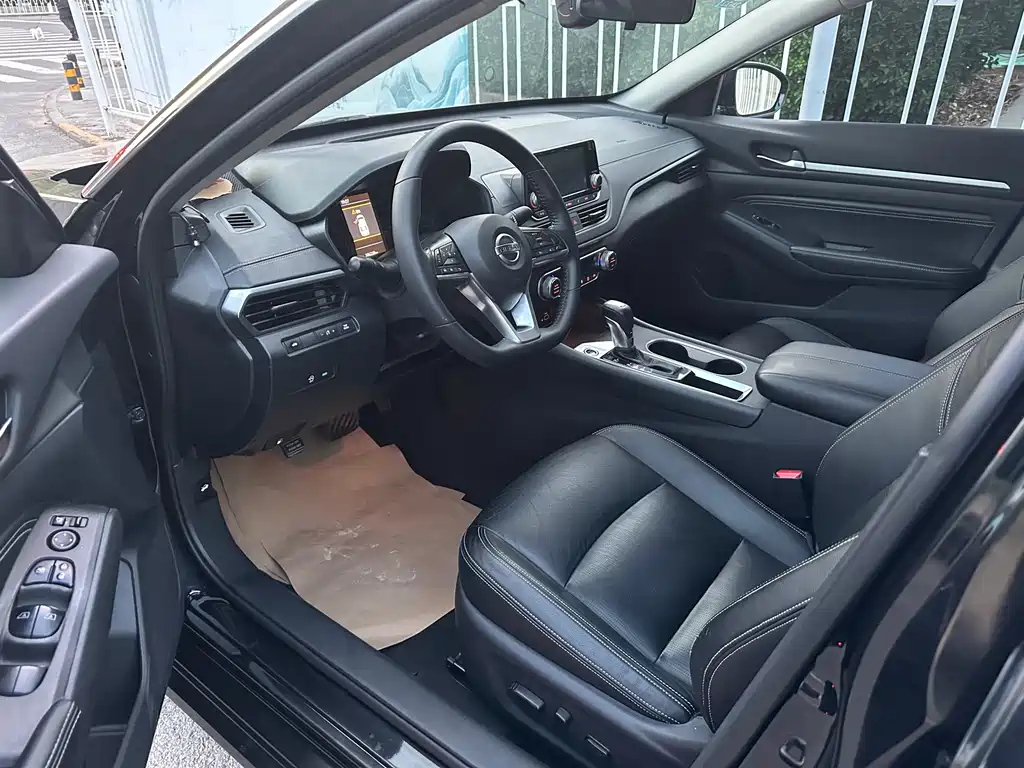 NISSAN TEANA 2019