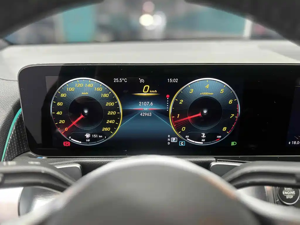 MERCEDES BENZ GLB 2022