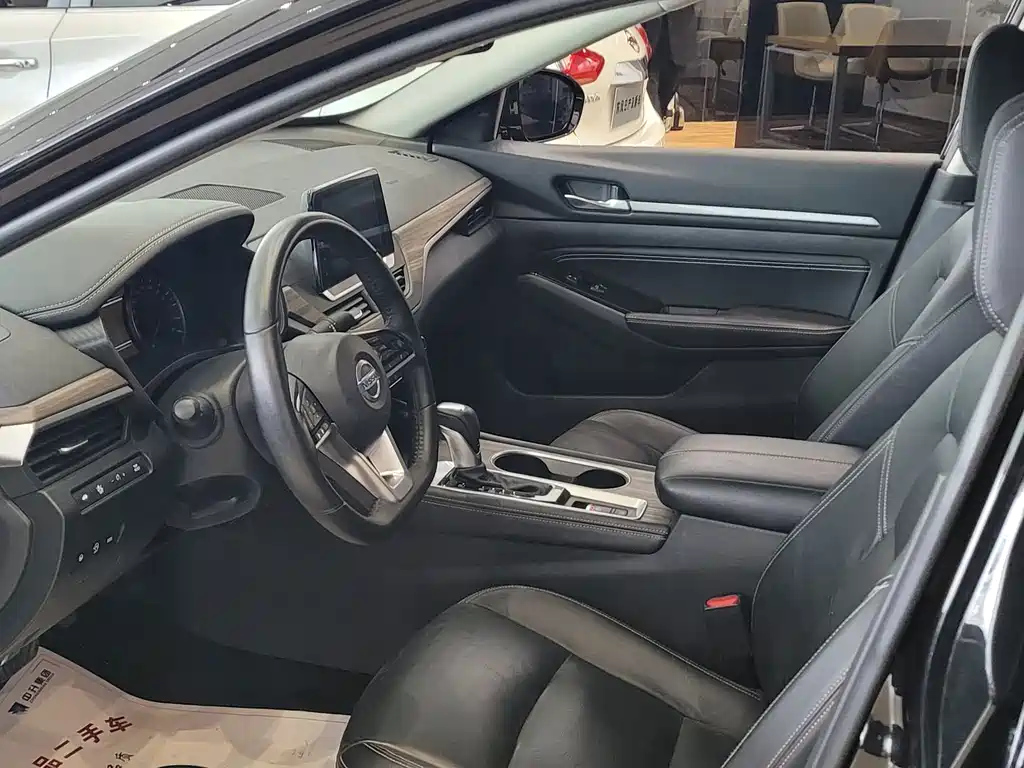 NISSAN TEANA 2021