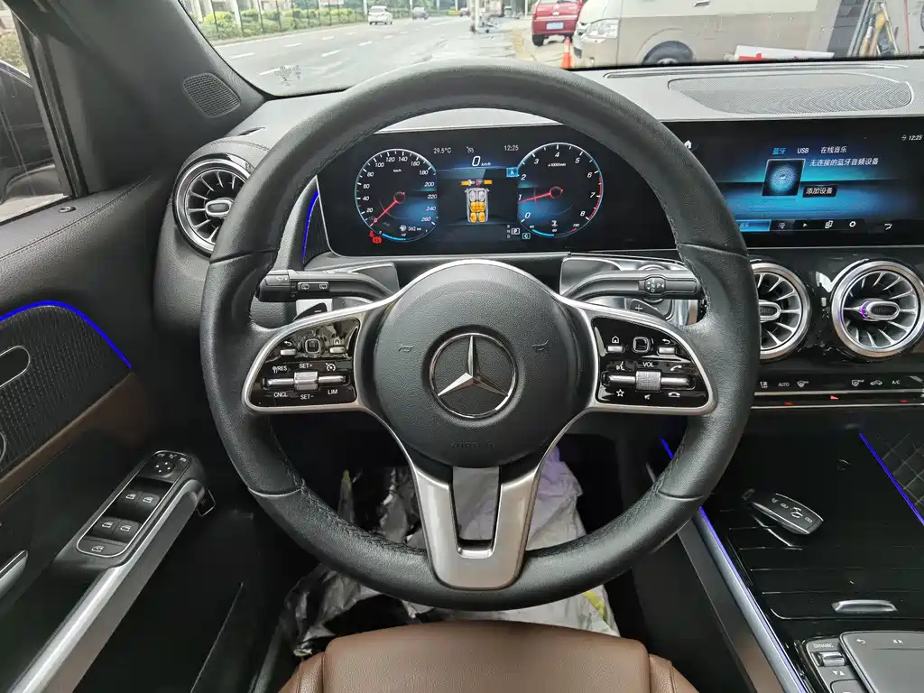 MERCEDES BENZ GLB 2020