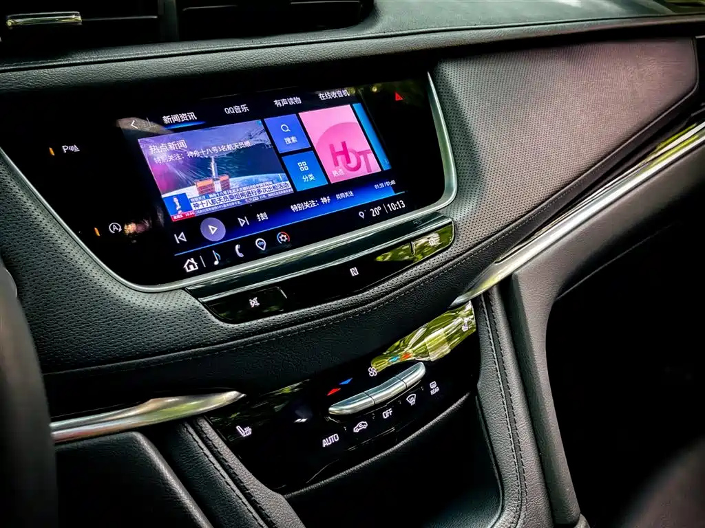 CADILLAC XT5 2021