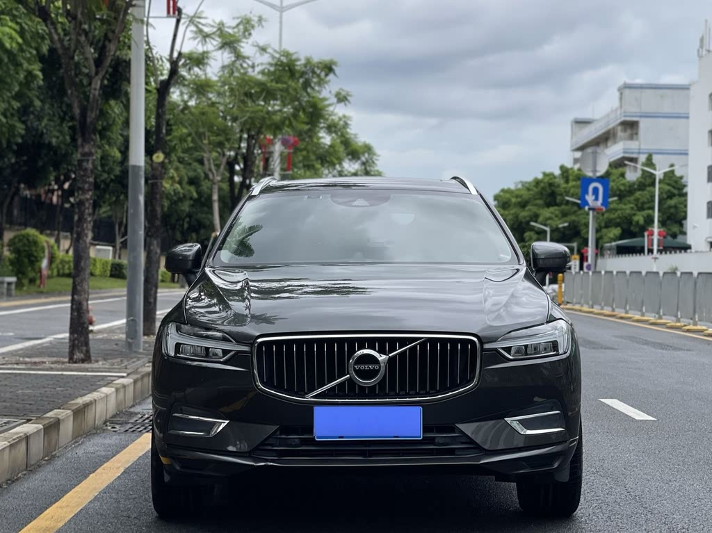 VOLVO XC60 2020