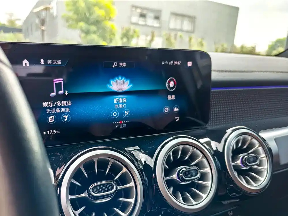 MERCEDES BENZ GLB 2022