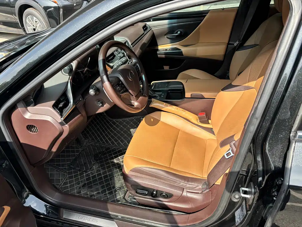 LEXUS ES 2021