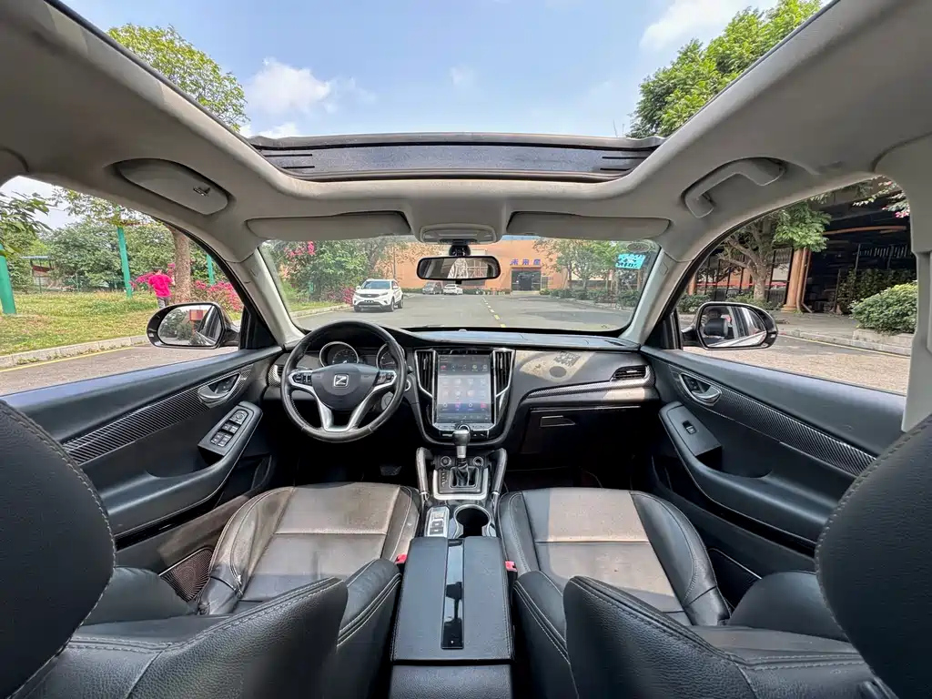 ZOTYE SR7 2016
