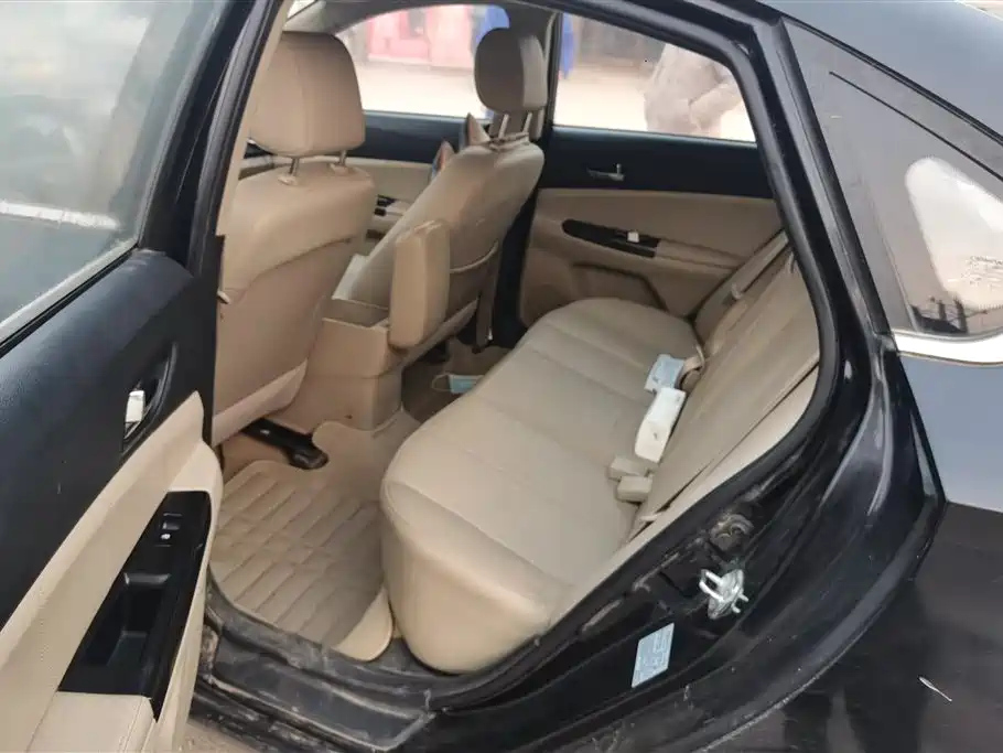 CHANGAN EADO 2014