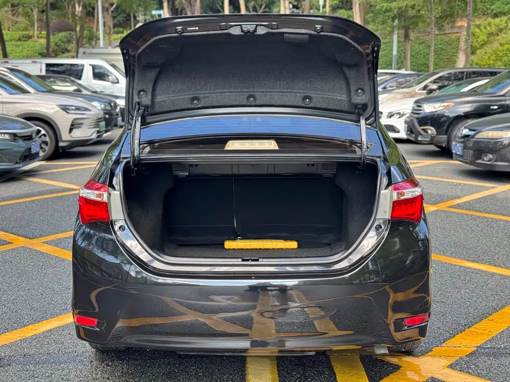 TOYOTA COROLLA 2014