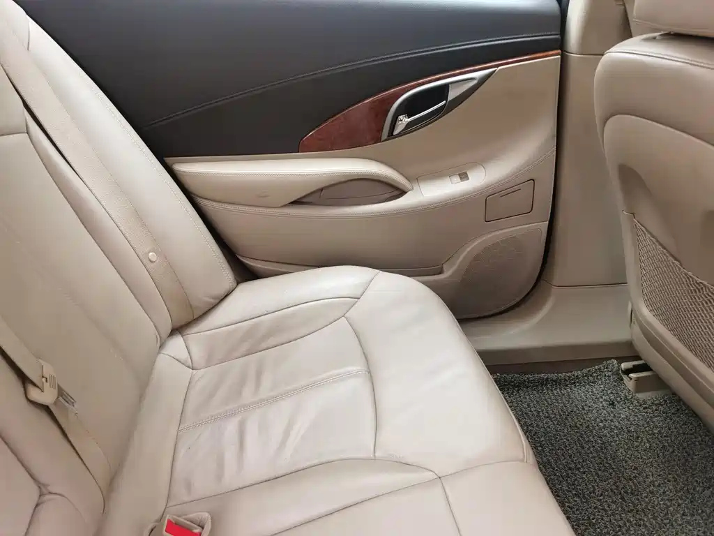 BUICK LACROSSE 2012