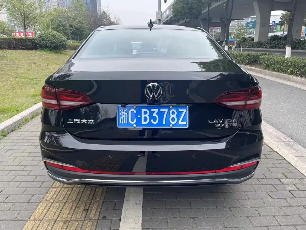 VOLKSWAGEN LAVIDA 2023