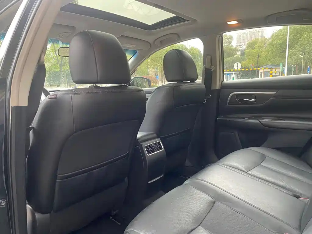 NISSAN TEANA 2016