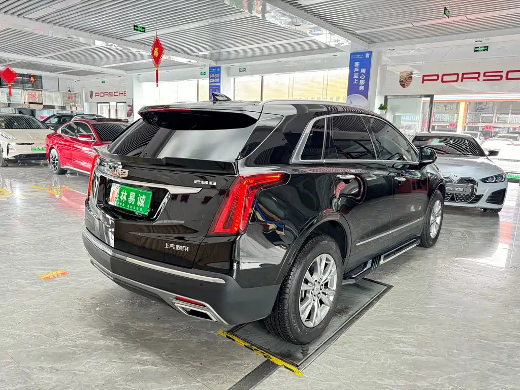 CADILLAC XT5 2020