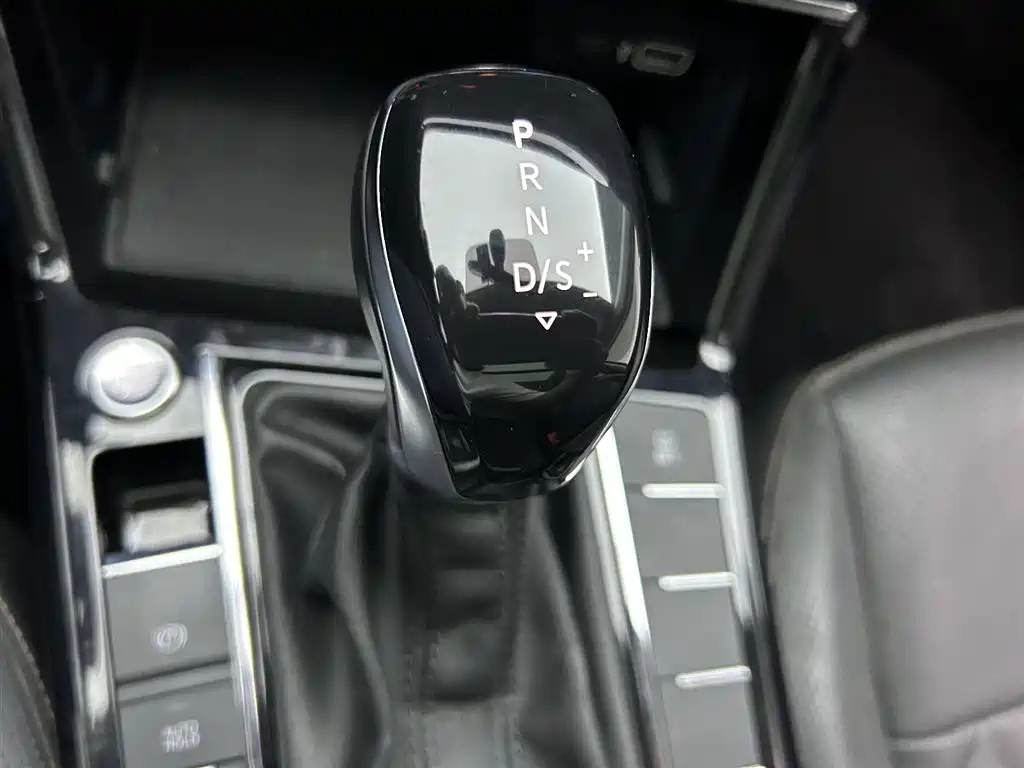 VOLKSWAGEN PASSAT 2021