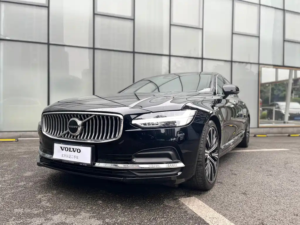 VOLVO S90 2022
