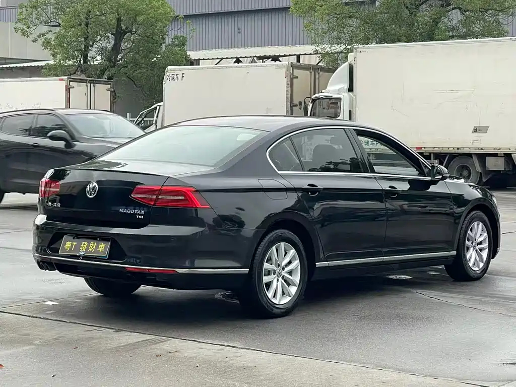 VOLKSWAGEN MAGOTAN 2017