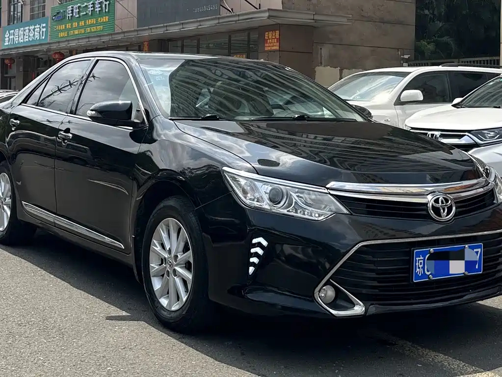 TOYOTA CAMRY 2017
