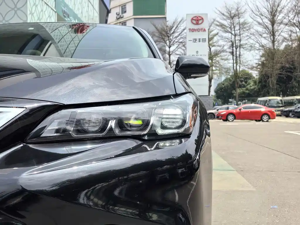 TOYOTA AVALON 2020