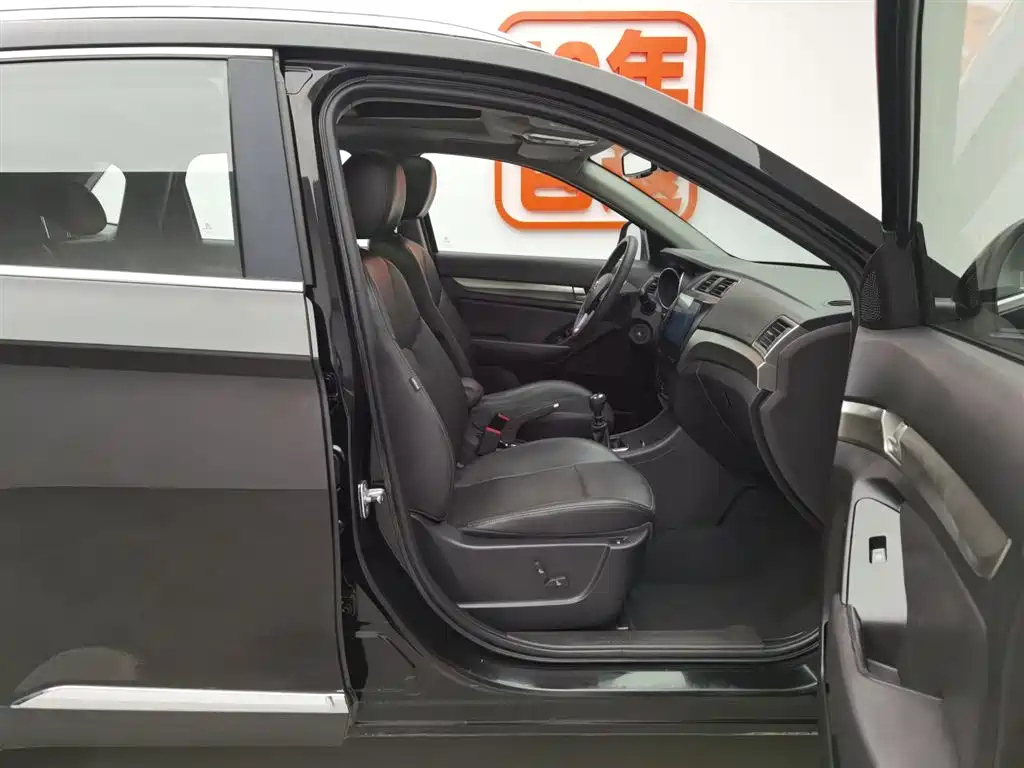 BAIC SENOVA X65 2015