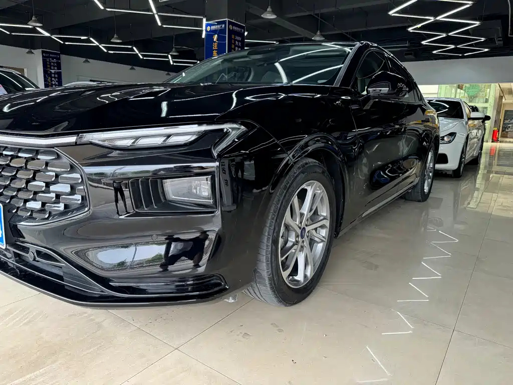 FORD MONDEO 2022