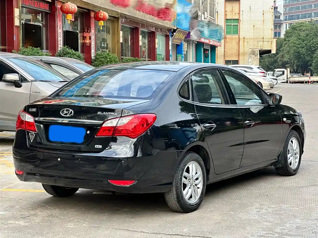 HYUNDAI CELESTA 2012