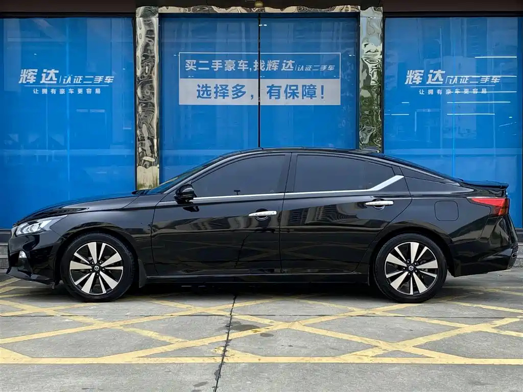 NISSAN TEANA 2022