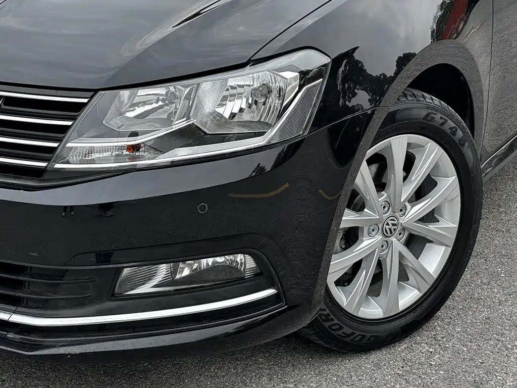 VOLKSWAGEN LAVIDA 2016