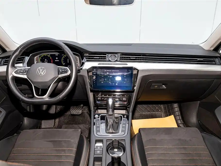 VOLKSWAGEN MAGOTAN 2021