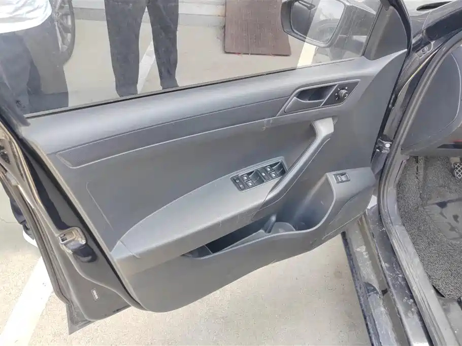 VOLKSWAGEN JETTA 2018