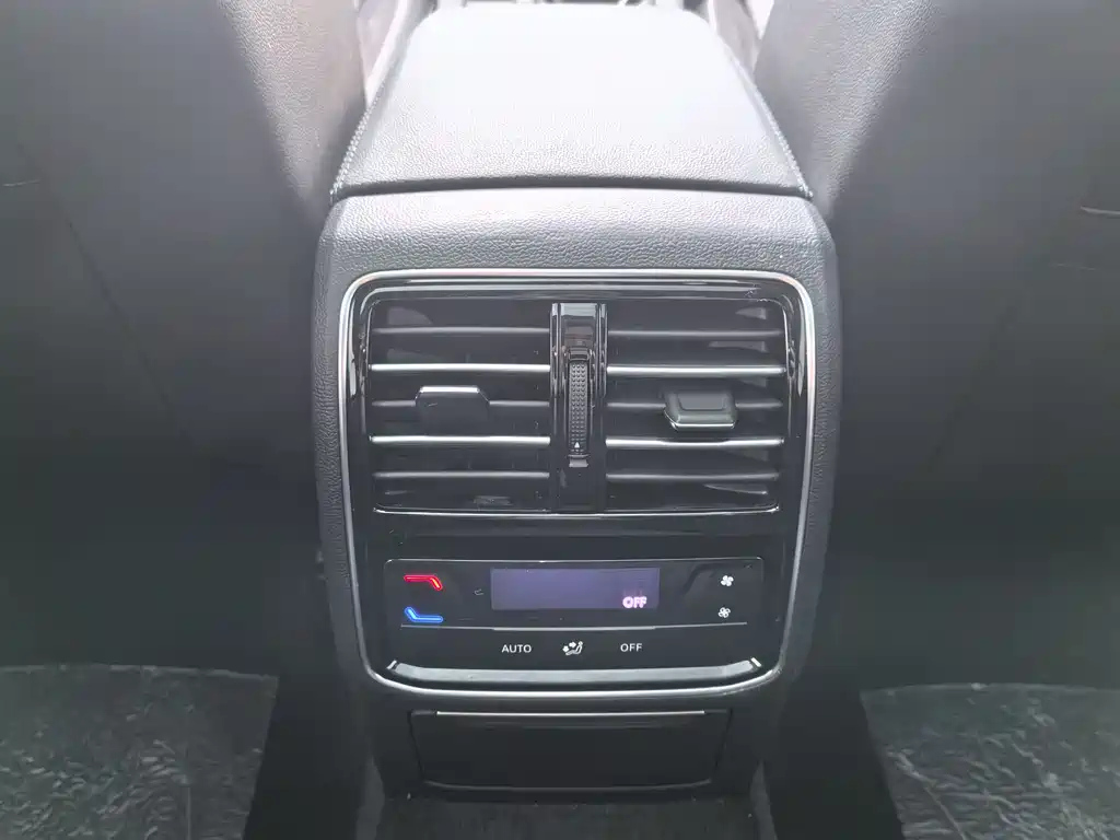 VOLKSWAGEN MAGOTAN 2021