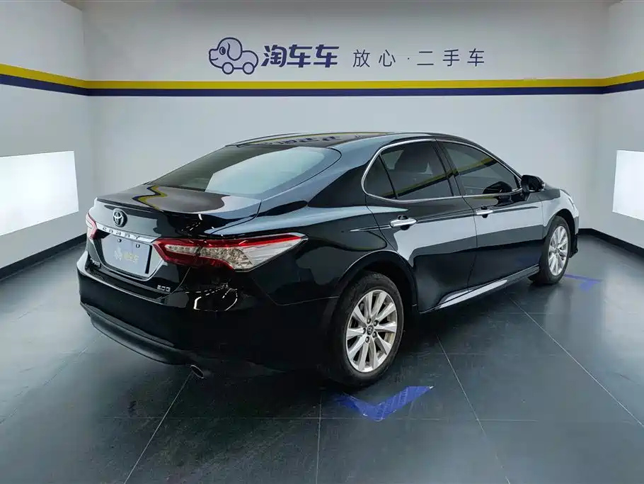 TOYOTA CAMRY 2020