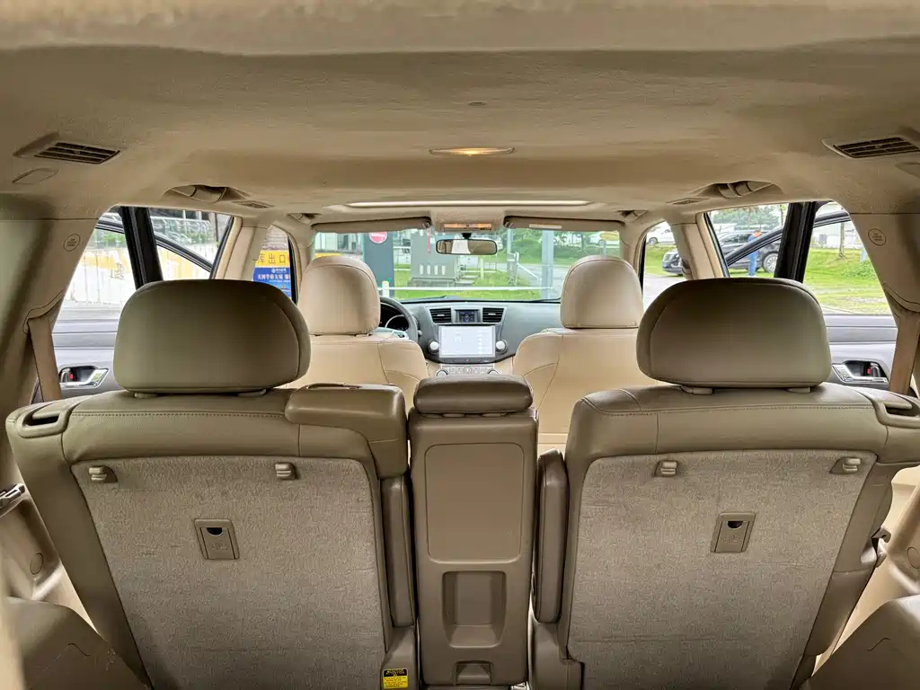 TOYOTA HIGHLANDER 2014