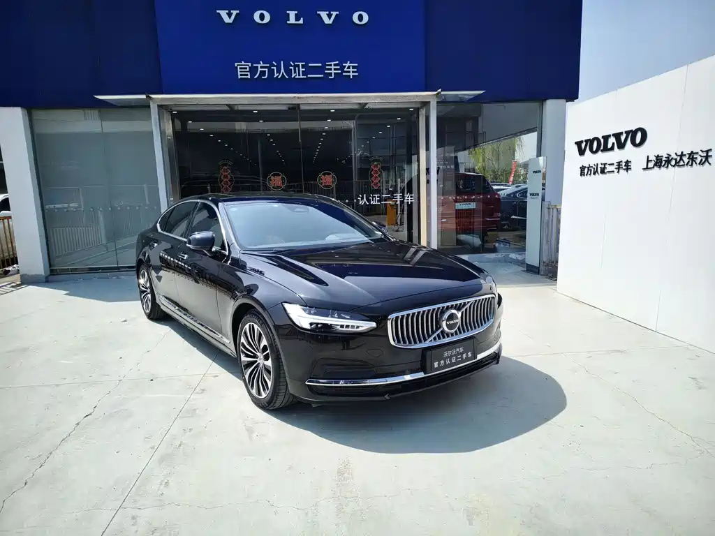 VOLVO S90 2022