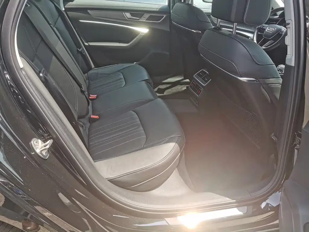 AUDI A6L 2023
