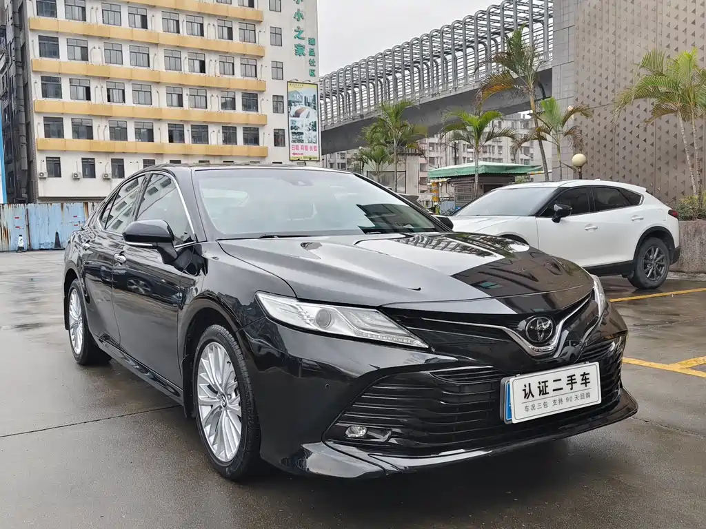 TOYOTA CAMRY 2020