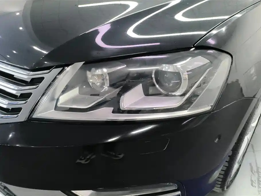 VOLKSWAGEN MAGOTAN 2015