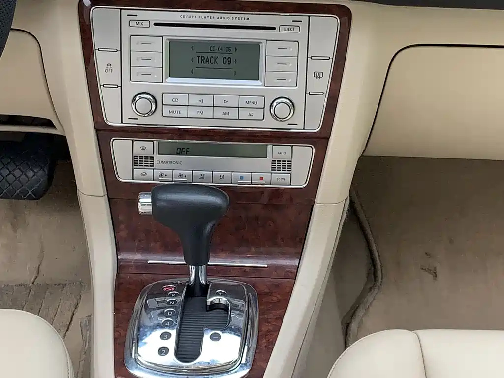 VOLKSWAGEN OTHER 2011