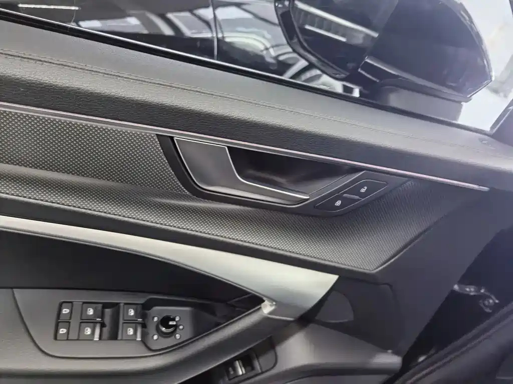 AUDI A6L 2021